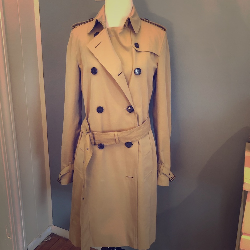 Burberry - The Kensington Long Trench Honey Sz 6US